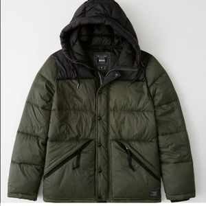 Abercrombie & Fitch A&F warmest ultra puffer water resistant / down jacket